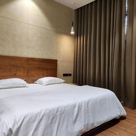 Gulzar 2Bhk Service Apartment, كانور المظهر الخارجي الصورة