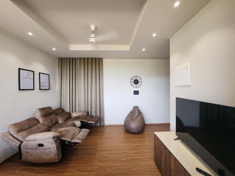 Gulzar 2Bhk Service Apartment, كانور المظهر الخارجي الصورة